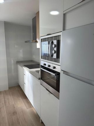 Piso en alquiler en Polígono Cartuja – La Paz en Granada