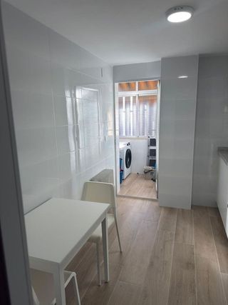 Piso en alquiler en Polígono Cartuja – La Paz en Granada