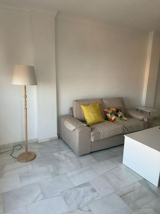 Piso en alquiler en Polígono Cartuja – La Paz en Granada