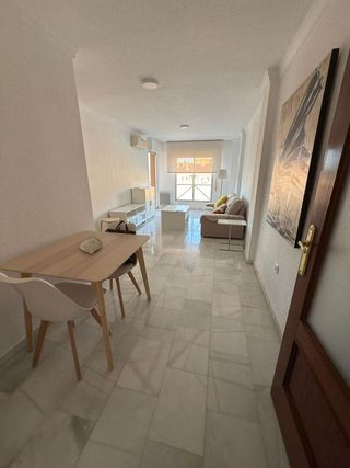 Piso en alquiler en Polígono Cartuja – La Paz en Granada