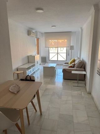 Piso en alquiler en Polígono Cartuja – La Paz en Granada