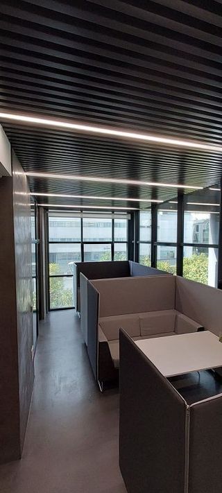 Oficina en alquiler en La Buhaira en Sevilla