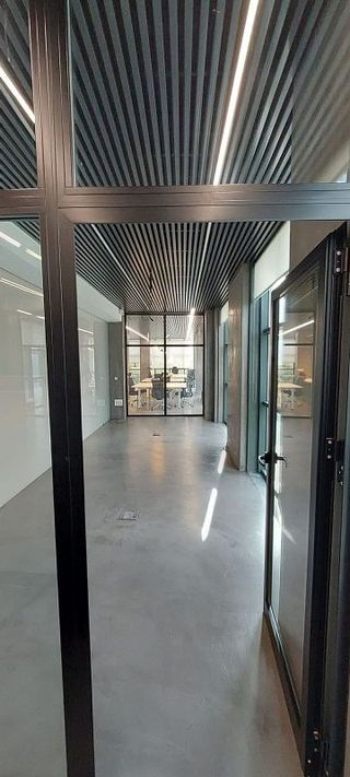 Oficina en alquiler en La Buhaira en Sevilla