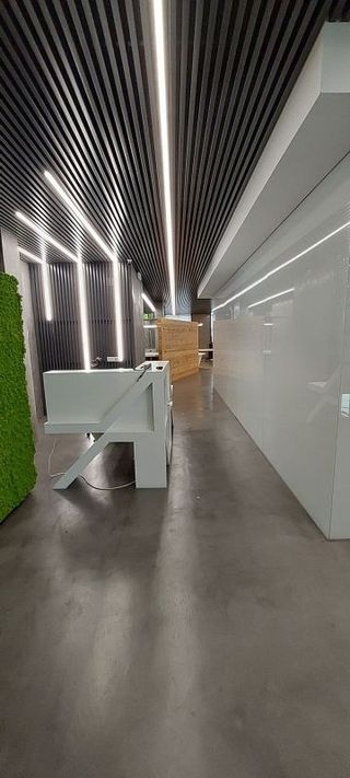 Oficina en alquiler en La Buhaira en Sevilla