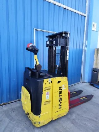 Apilador eléctrico Hyster