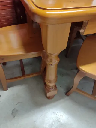 Mesa y 6 Sillas Madera Maciza