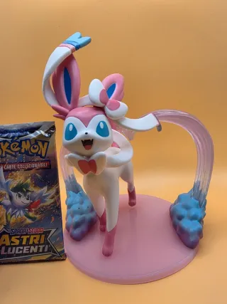Action Figure Sylveon Pokémon Diorama