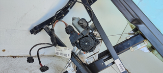 ELEVALUNAS TRASERO DERECHO AUDI A6 AVANT (4B5) 1.