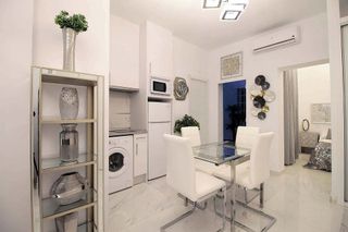 Piso en alquiler en Bellas Vistas en Madrid