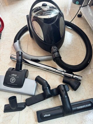 Aspiradora Ufesa Cyclotron M