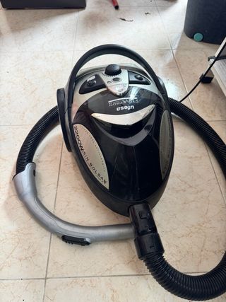 Aspiradora Ufesa Cyclotron M