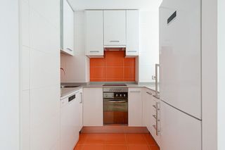 Piso en venta en Valdeacederas en Madrid