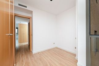 Piso en venta en Valdeacederas en Madrid