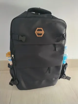 Mochila negra de cabina aprobada en vuelos