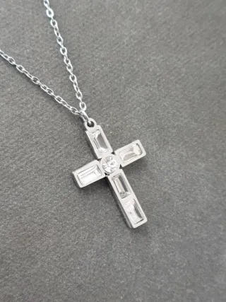 Collar Cruz Brillante Acero Quirúrgico