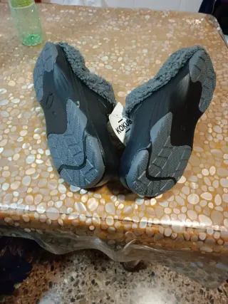 kokue Zuecos de Invierno Forrados Talla 41 Negros