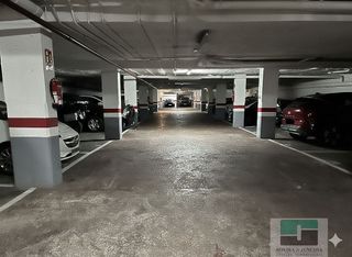 Garaje en alquiler en Can Roca-Muntanyeta en Castelldefels