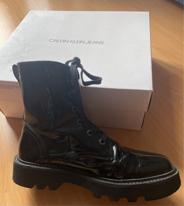 Botas Calvin Klein charol negras talla 39