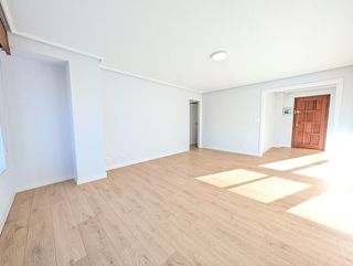 Piso en alquiler en Paseo de los Puentes - Santa Margarita en Coruña (A)