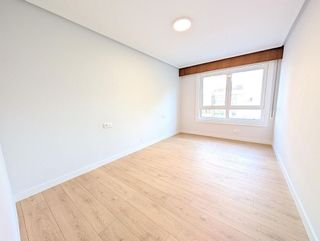 Piso en alquiler en Paseo de los Puentes - Santa Margarita en Coruña (A)