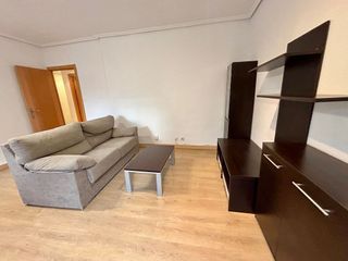 Piso en alquiler en Delicias en Valladolid