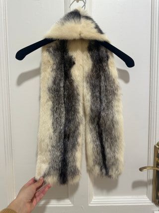 Bufanda de pelo beige y gris