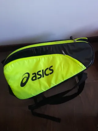 Mochila Asics Negra y Lima para Pala