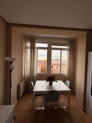 Piso en alquiler en Pacífico en Madrid