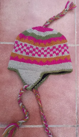 Gorro tejido con trenzas (regalo, gratis)