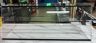 Vitrina de barra de cristal y plástico