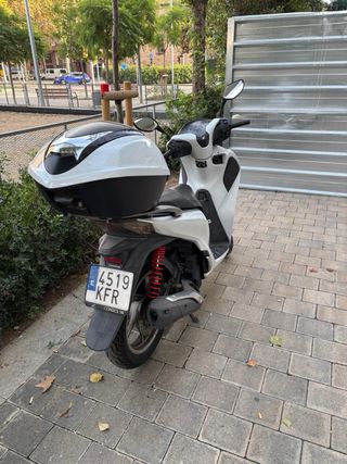 Honda SH 125i Scooter Automática