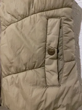 Chaleco acolchado mujer beige