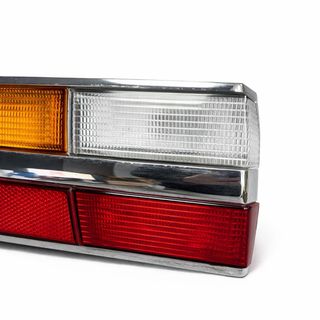 Piloto trasero izquierdo BMW E28 Hella