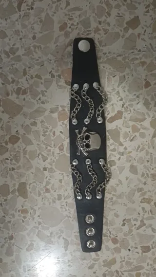 Pulsera Gótica Calavera y Cadenas
