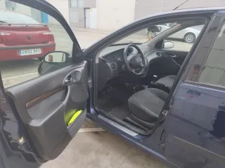Ford Focus 2000