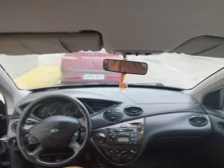 Ford Focus 2000