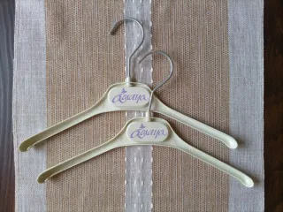 Lote perchas infantiles