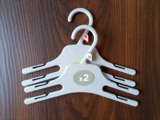 Lote perchas infantiles