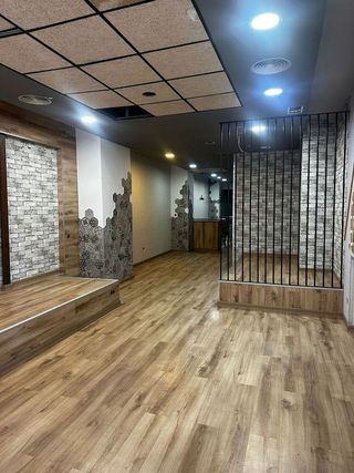 Local comercial en alquiler en Paseo Constitución - Las Damas en Zaragoza