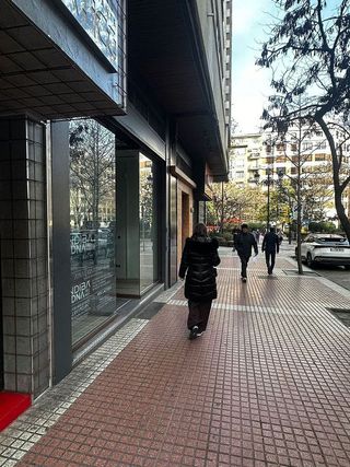 Local comercial en alquiler en Paseo Constitución - Las Damas en Zaragoza