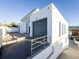 Chalet en venta en Zubia (La)