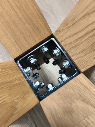 Mesa de cristal con 8 sillas