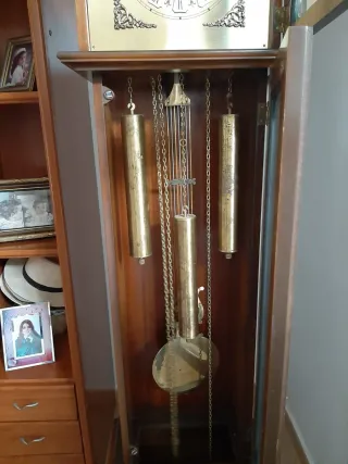 Reloj de pie antiguo para reparar