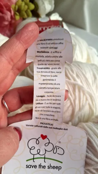 6 Gomitoli Monnalisa bianchi, panna, Miss Tricot