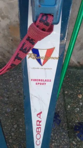 Esquís Rossignol Cobra y bastones