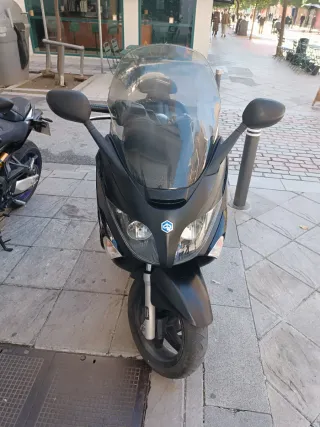 Piaggio XEVO 125cc Maxiscooter Automática