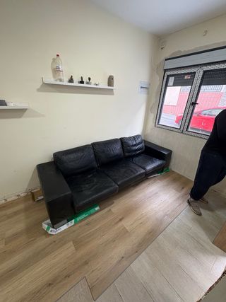 Sofá de piel diseño moderno