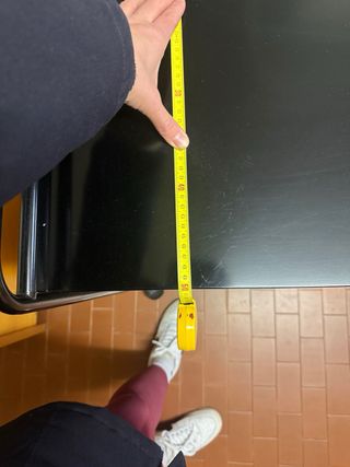 Mobile TV nero con rotelle