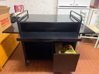 Mobile TV nero con rotelle