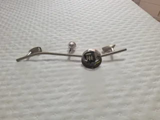 Lámpara de techo metálica plateada